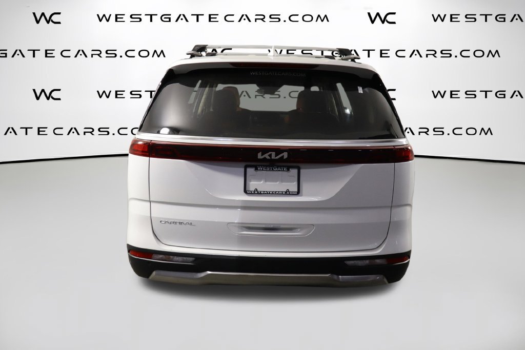 Used 2024 Kia Carnival SX FWD image 4