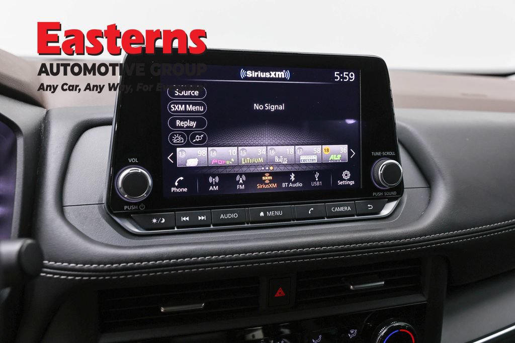 Used 2023 Nissan Rogue S AWD/4WD image 18
