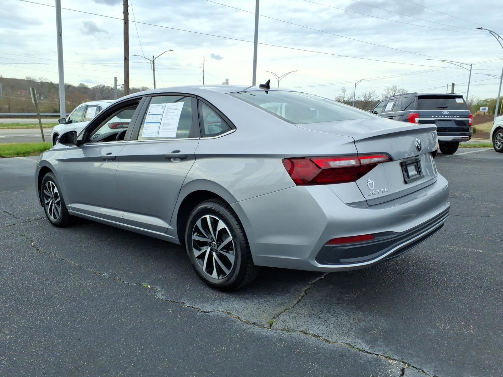 Used 2024 Volkswagen Jetta S image 6