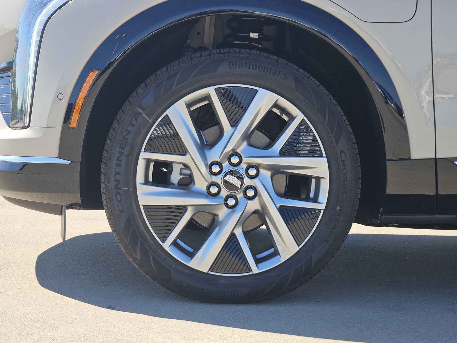 New 2027 Cadillac Optiq Luxury RWD image 7
