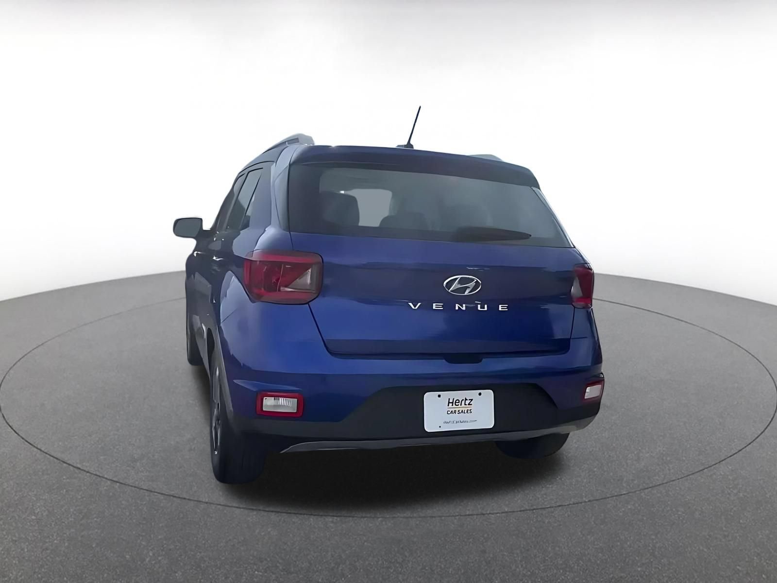 Used 2025 Hyundai Venue SEL FWD image 11