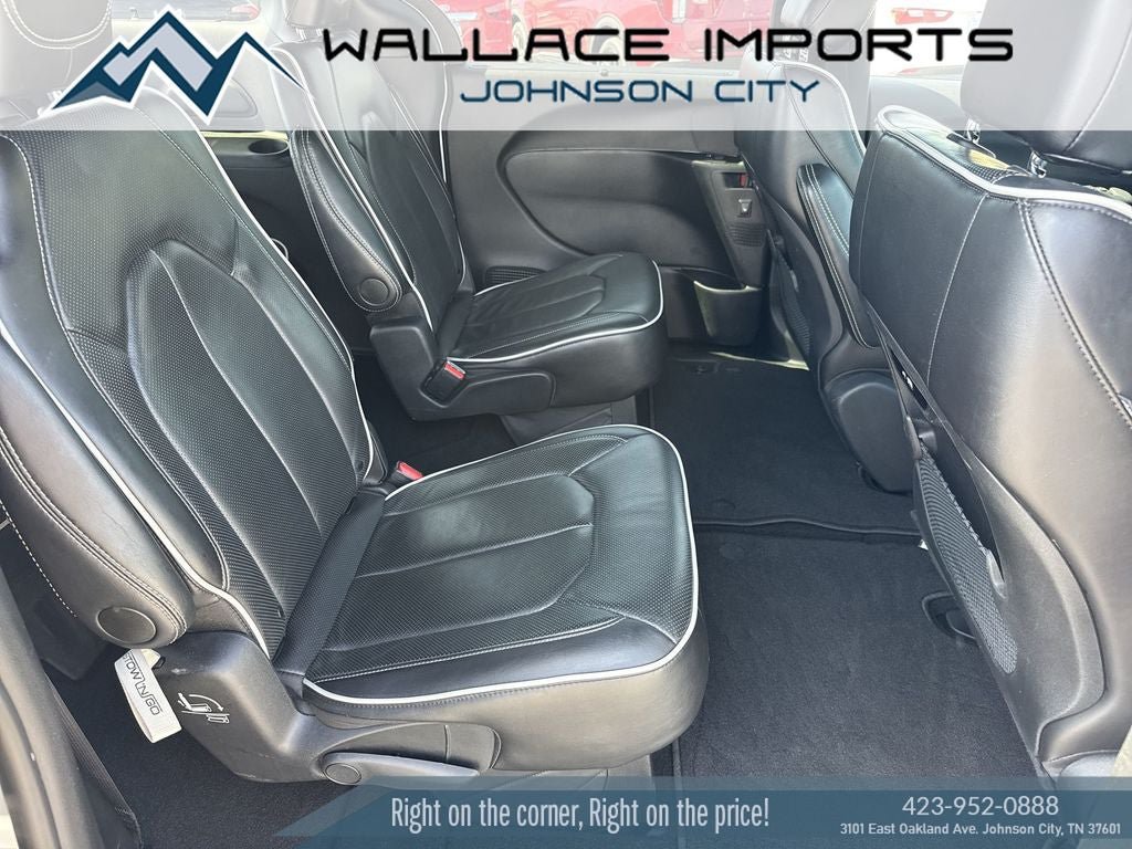 Used 2025 Chrysler Pacifica Limited FWD image 41