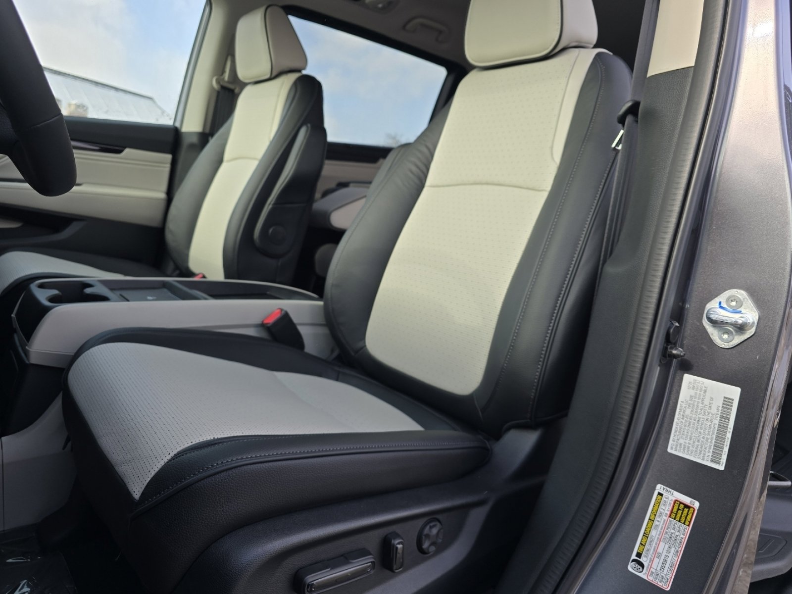 New 2026 Honda Odyssey Elite image 25