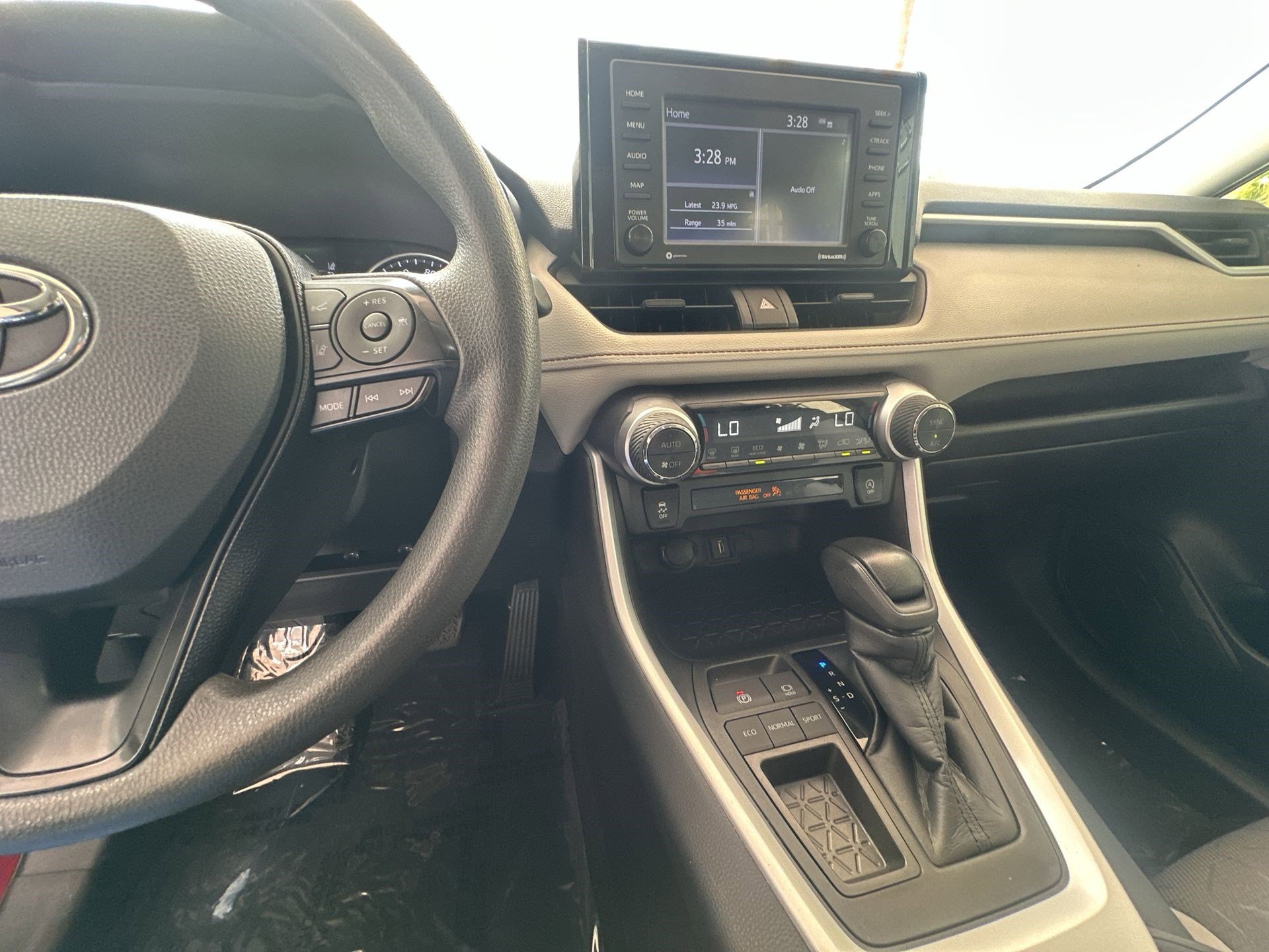 Used 2021 Toyota RAV4 XLE image 24