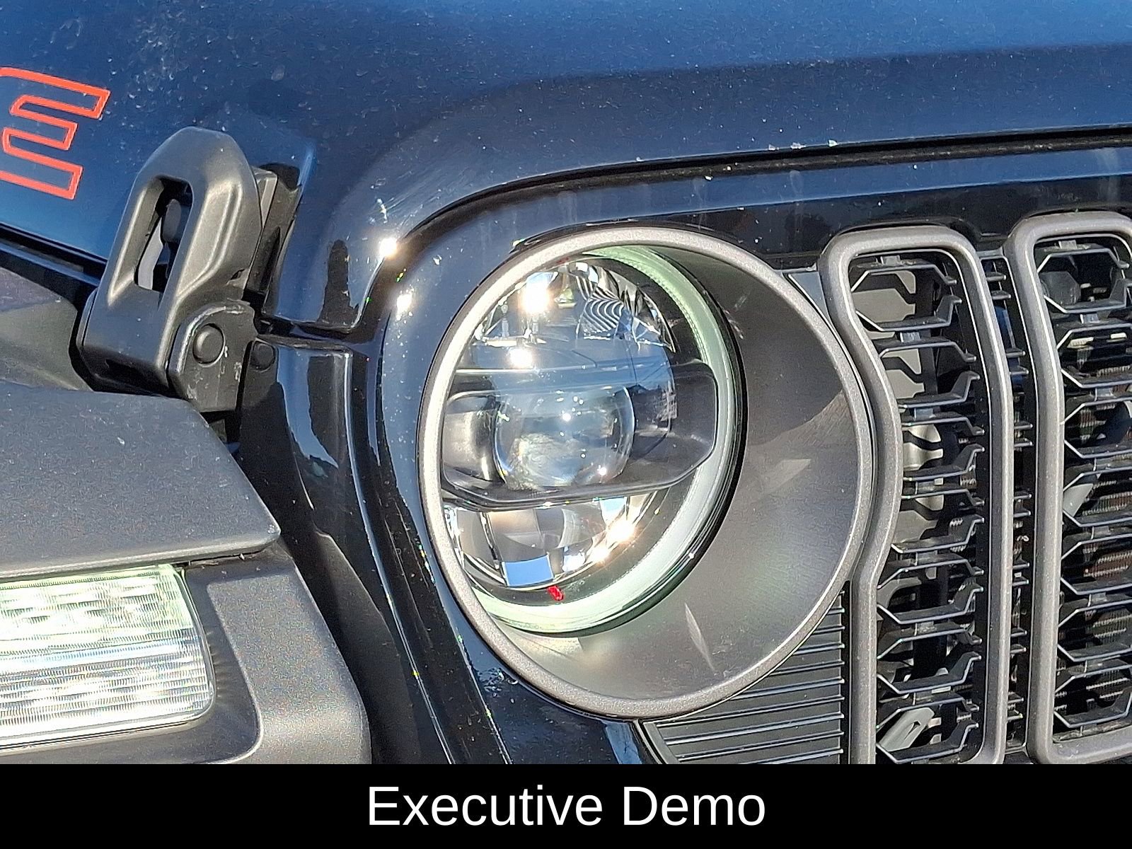 New 2025 Jeep Gladiator Mojave w/ Safety Group AWD/4WD image 10