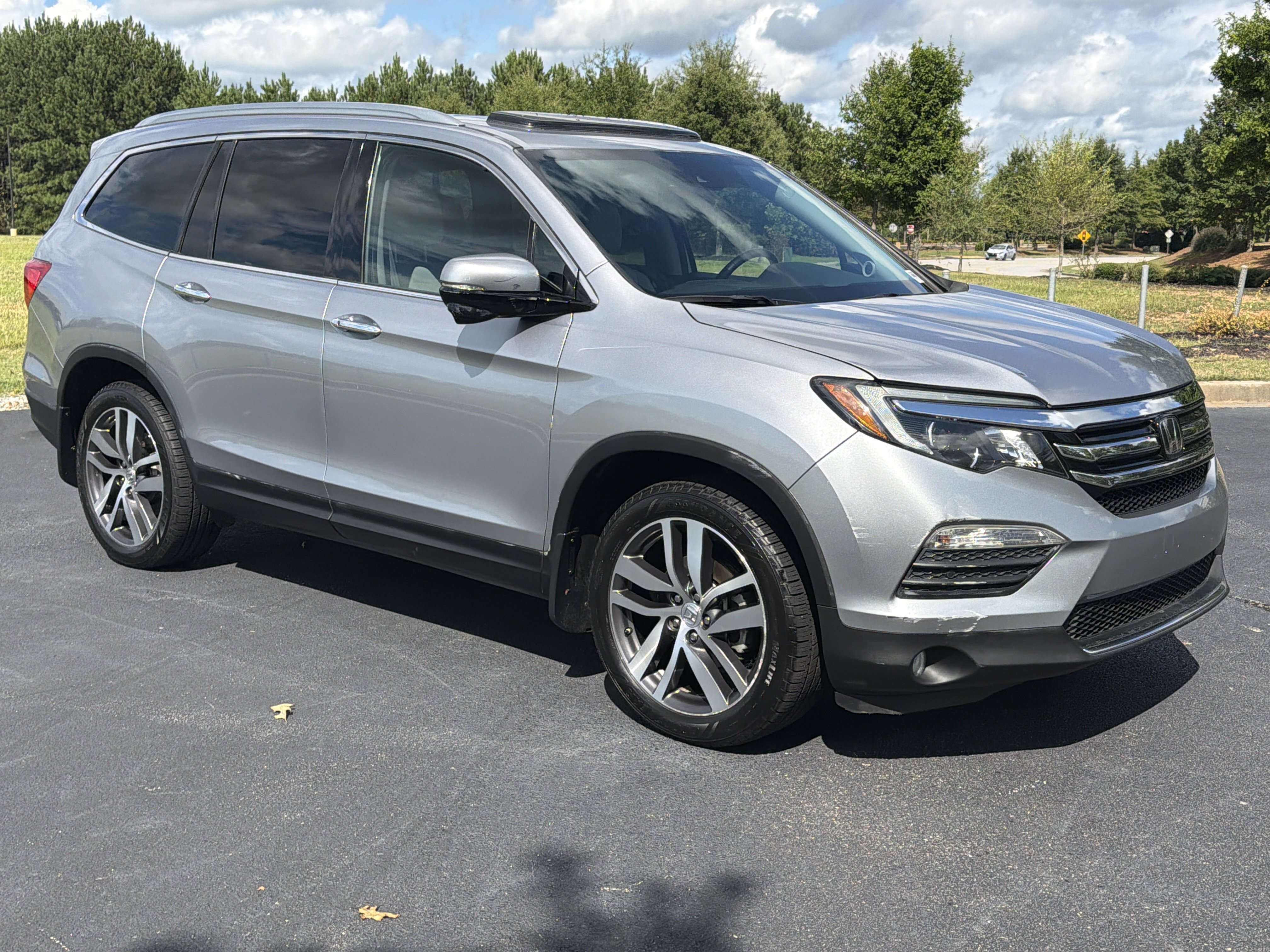 Used 2016 Honda Pilot Touring image 2
