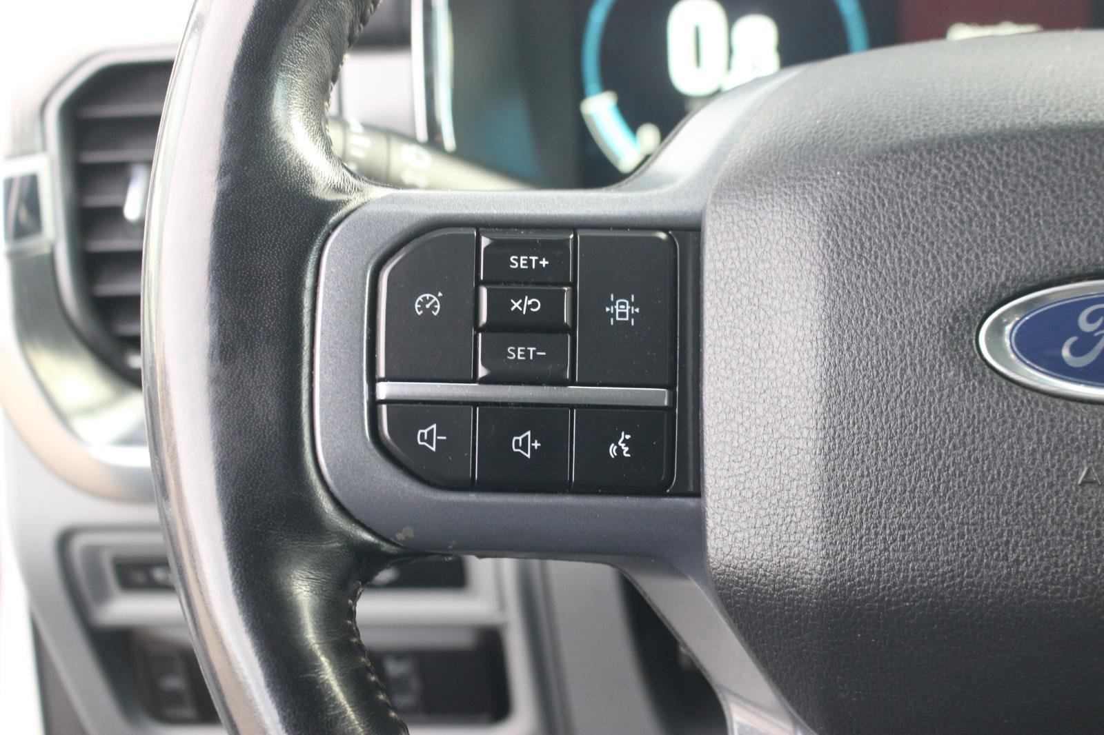 Used 2023 Ford F150 Lariat image 22