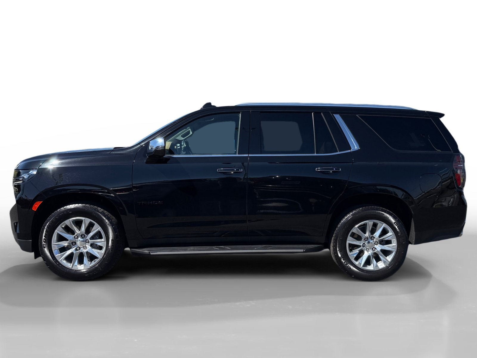 Used 2023 Chevrolet Tahoe Premier AWD/4WD image 2