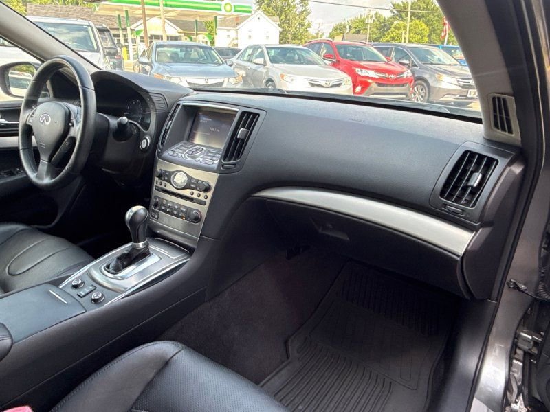 Used 2013 INFINITI G37 x Sedan w/ Premium Pkg AWD/4WD image 16