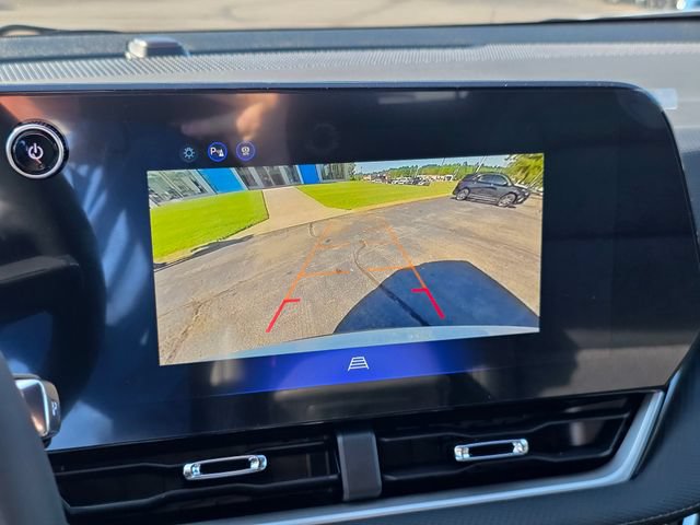 New 2027 Chevrolet Equinox LT w/ Convenience Package II FWD image 24