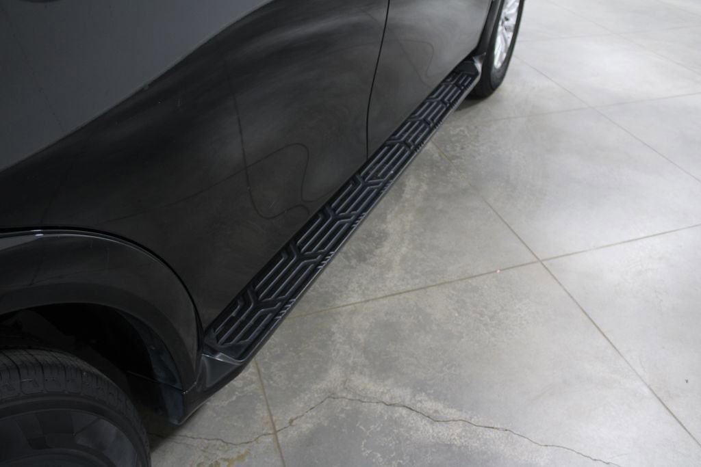 Used 2024 Nissan Armada SV image 12