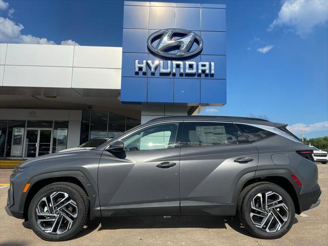 Used 2025 Hyundai Tucson Limited AWD/4WD image 1