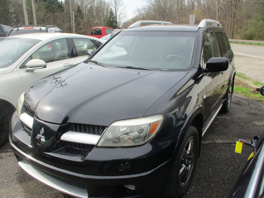 Used 2006 Mitsubishi Outlander SE image 1