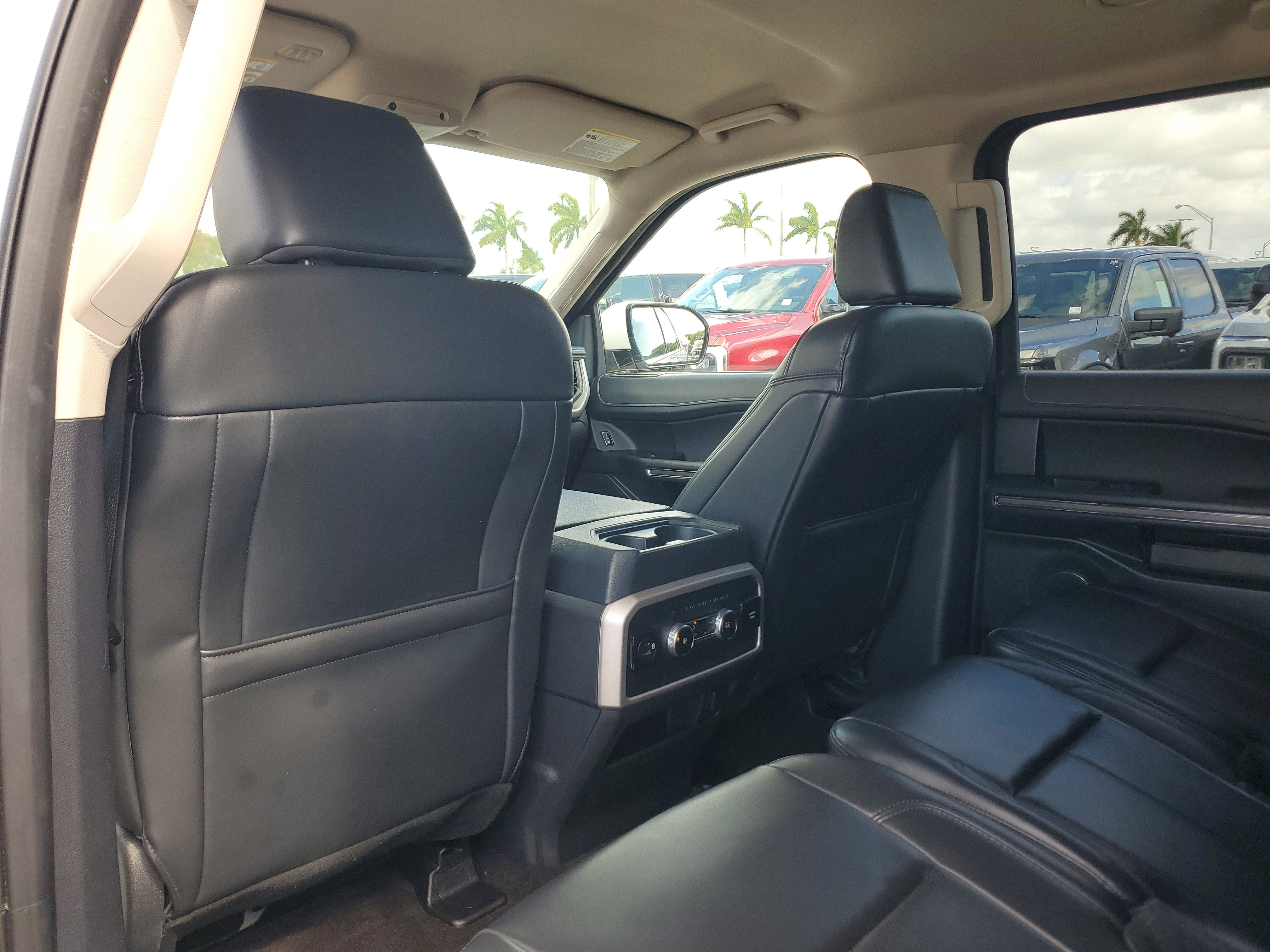 Used 2022 Ford Expedition XLT RWD image 13