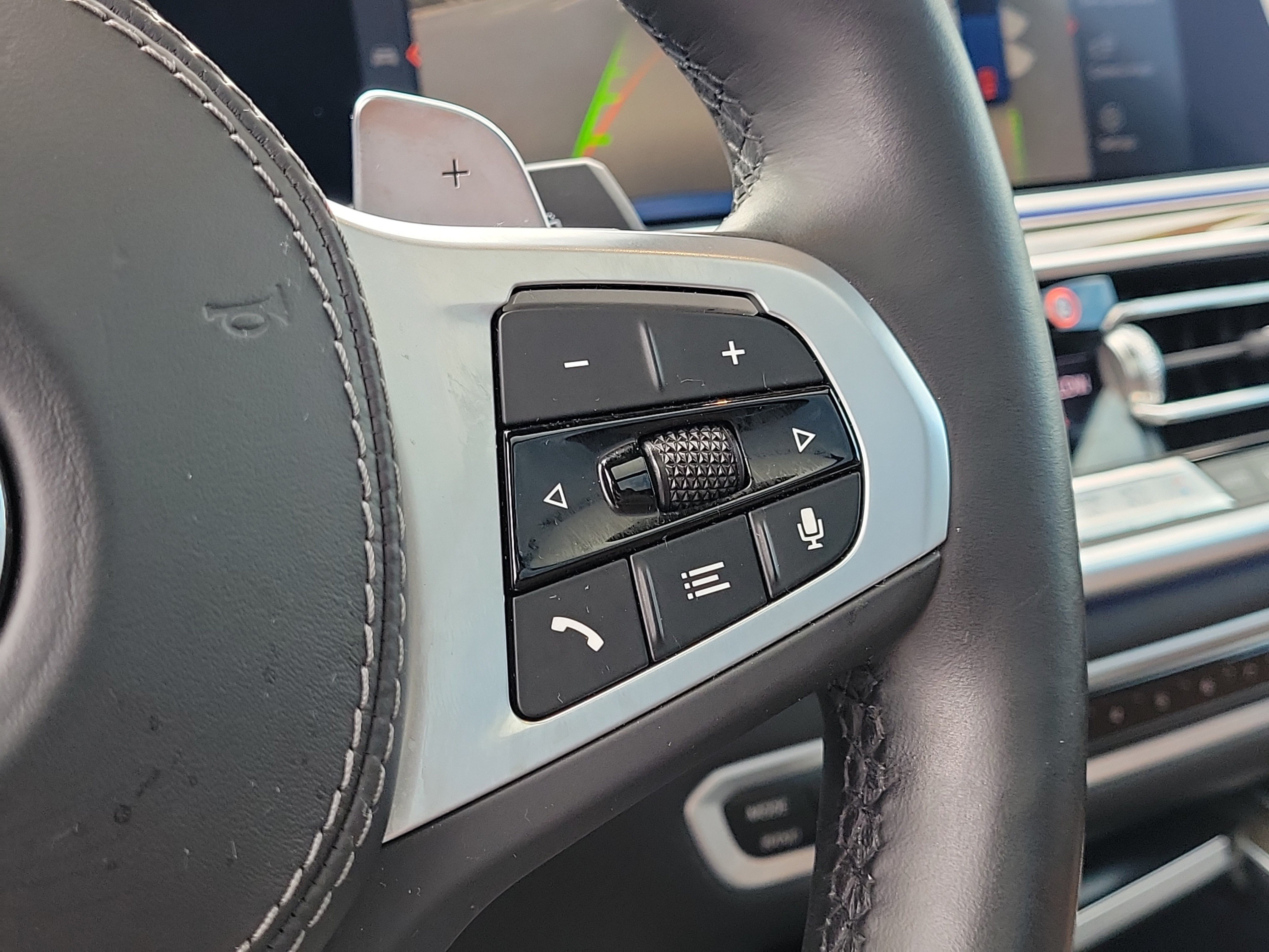 Used 2022 BMW X5 sDrive40i w/ M Sport Package RWD image 31