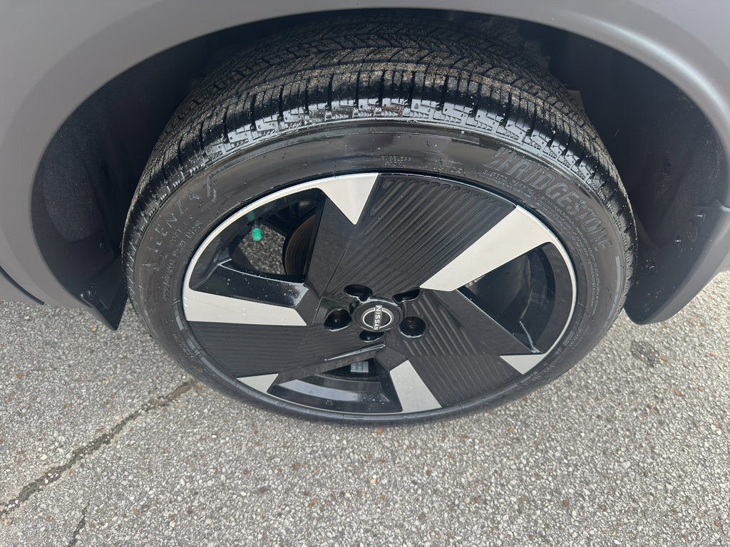 Used 2025 Nissan Kicks SR image 22