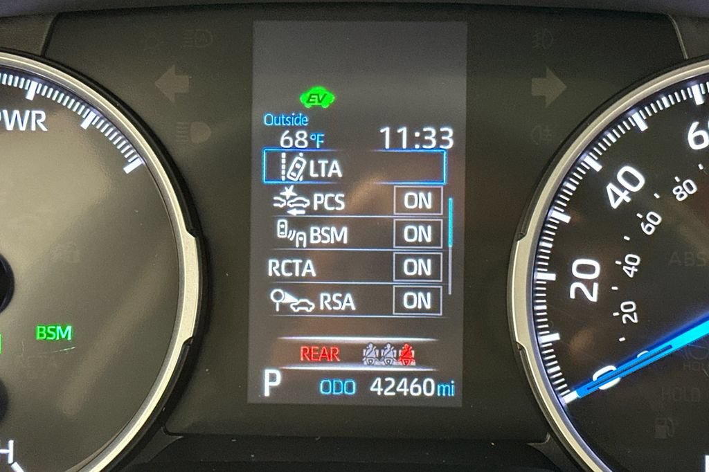 Used 2021 Toyota RAV4 XLE Premium AWD/4WD image 32