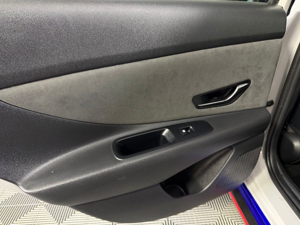 Used 2022 Hyundai Elantra N FWD image 29