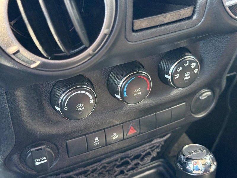 Used 2018 Jeep Wrangler Sport AWD/4WD image 25
