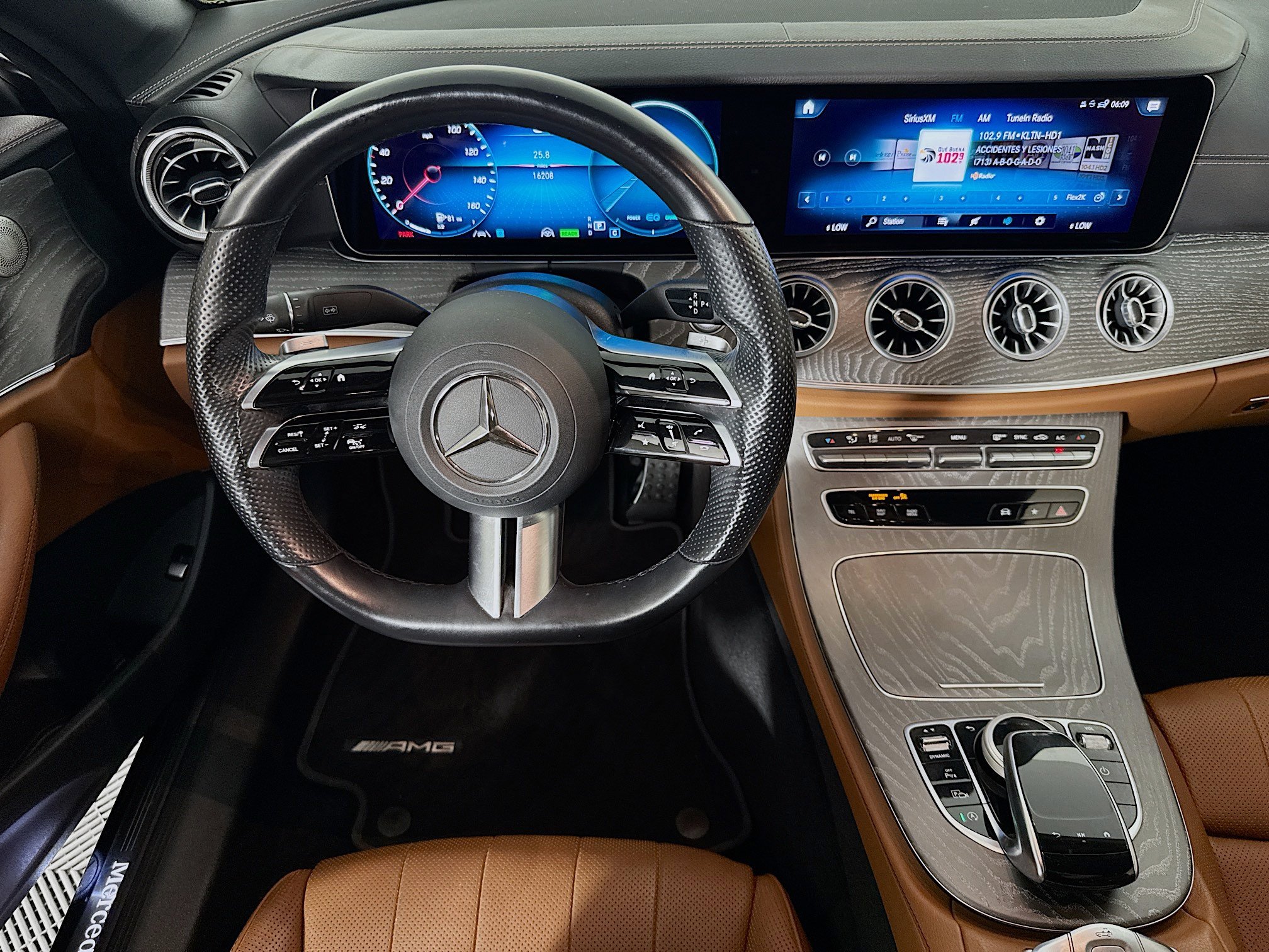 Used 2022 Mercedes-Benz E 450 4MATIC Cabriolet image 16