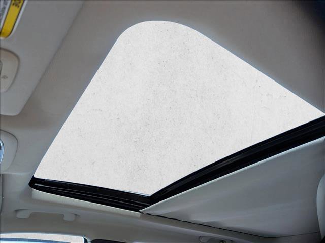 Used 2017 Jeep Cherokee Overland w/ Technology Group image 23