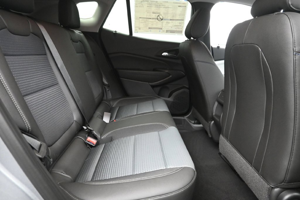 New 2026 Chevrolet Trax LT w/ Driver Confidence Package FWD image 12