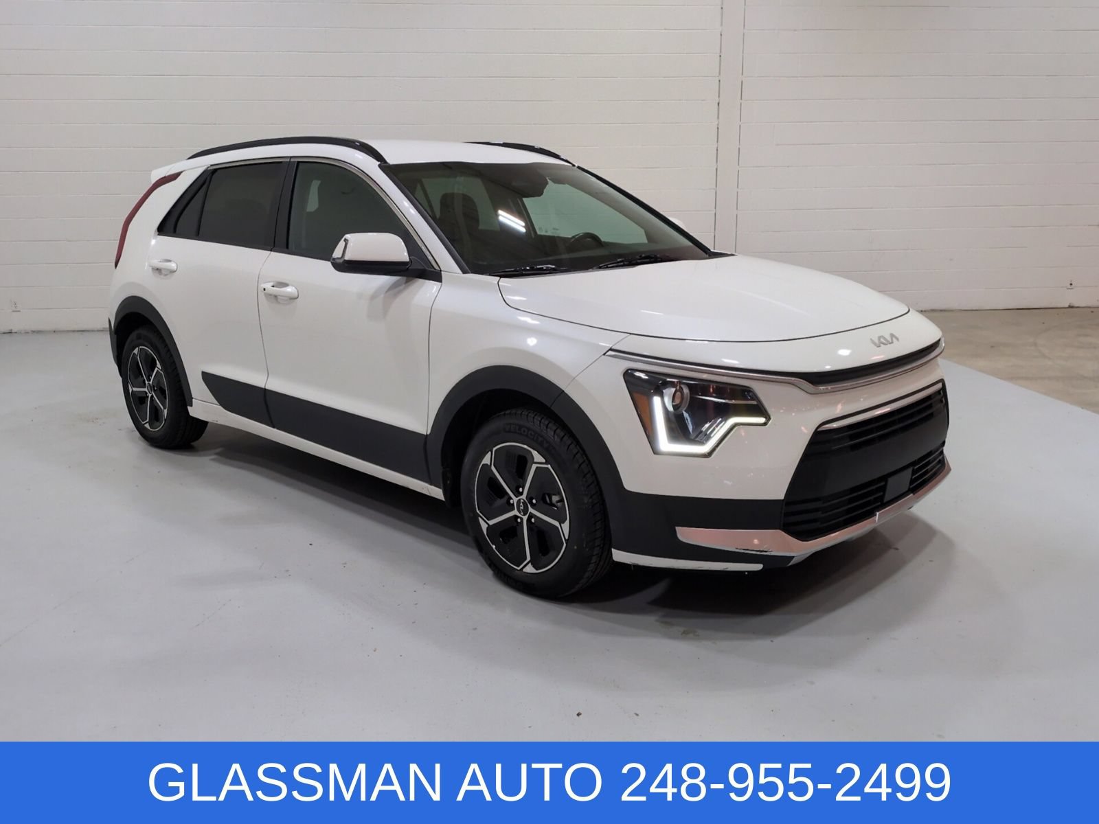 Certified 2024 Kia Niro EX FWD image 1