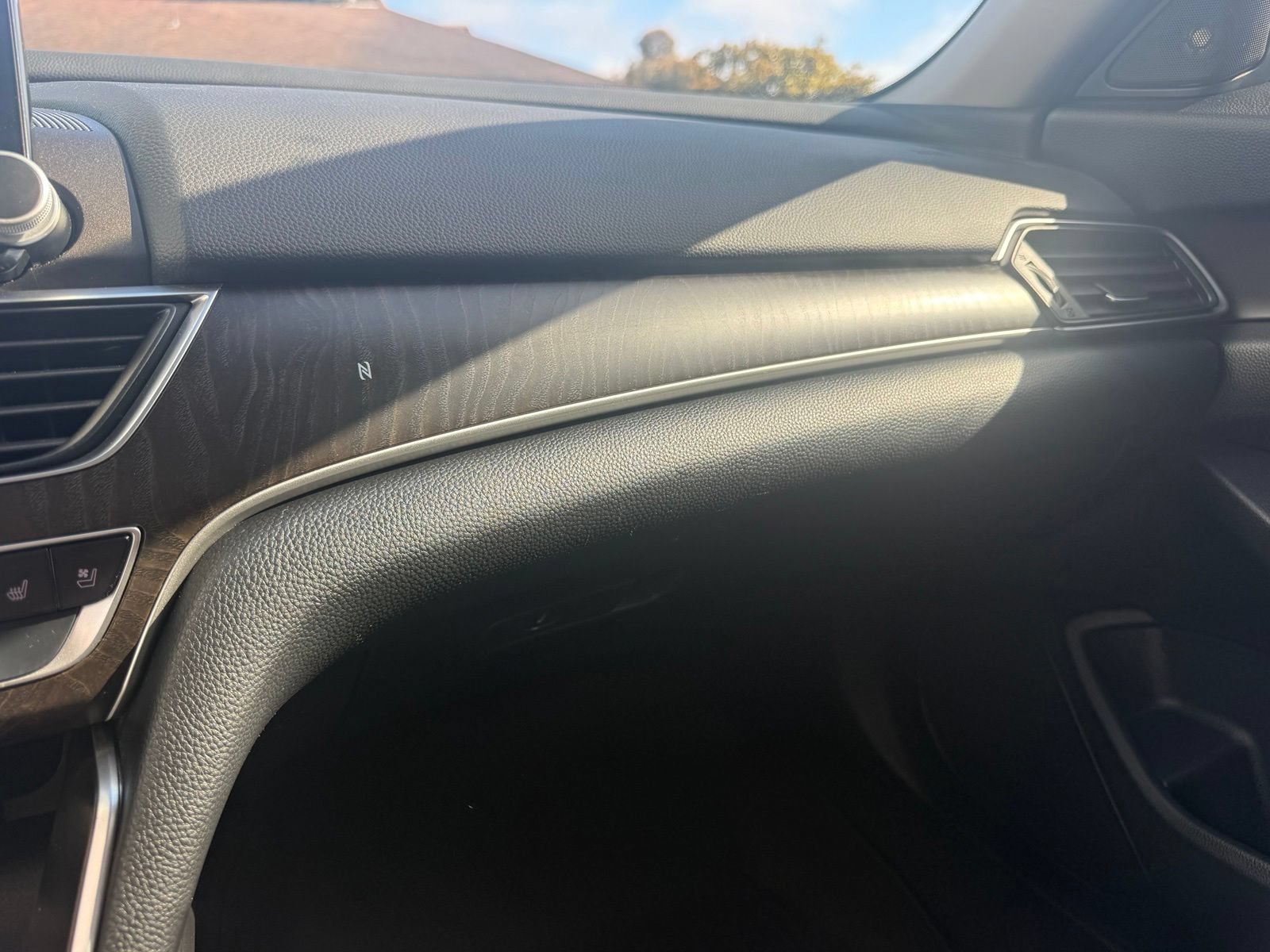 Used 2019 Honda Accord Touring image 18