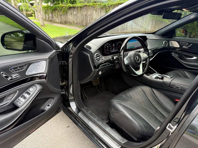 Used 2018 Mercedes-Benz S 560 Sedan w/ Premium Package image 9