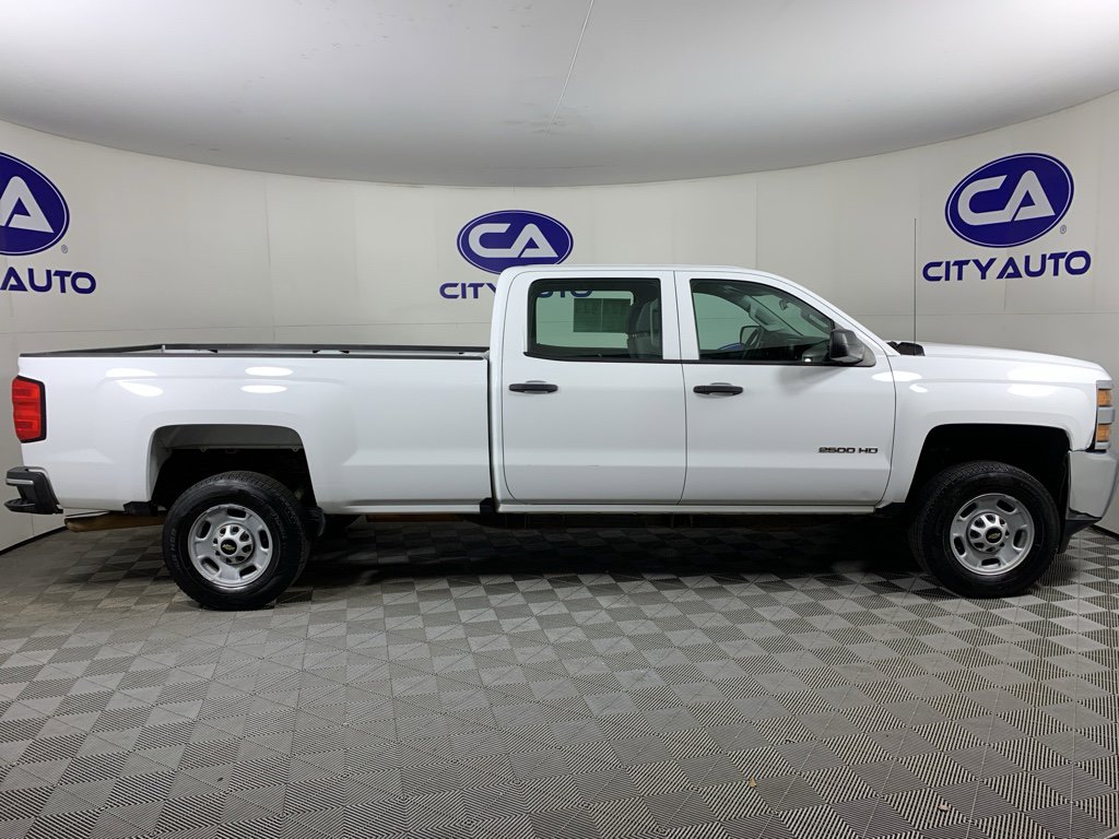 Used 2017 Chevrolet Silverado 2500 W/T image 2