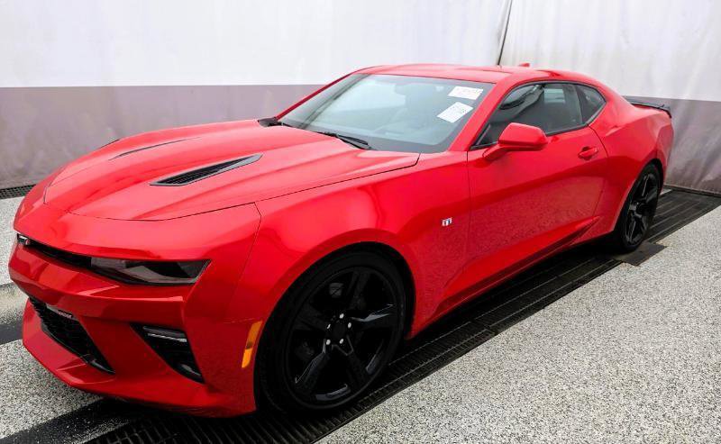 Used 2016 Chevrolet Camaro SS image 2