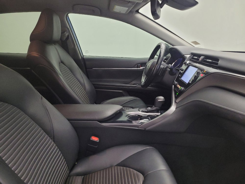 Used 2019 Toyota Camry SE w/ Convenience Package FWD image 21