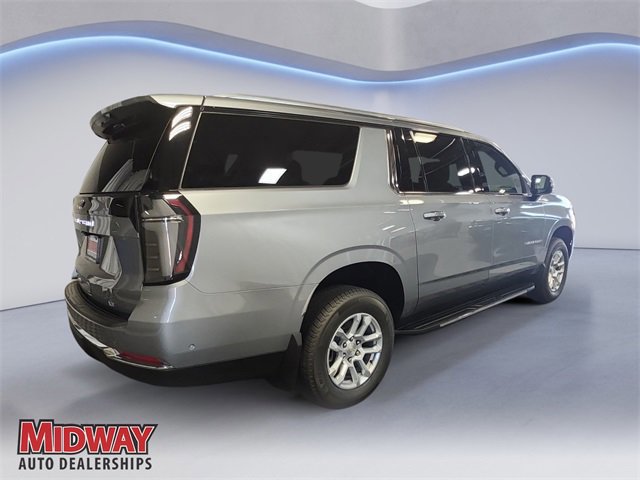 New 2025 Chevrolet Suburban LT w/ Advanced Technology Package image 5