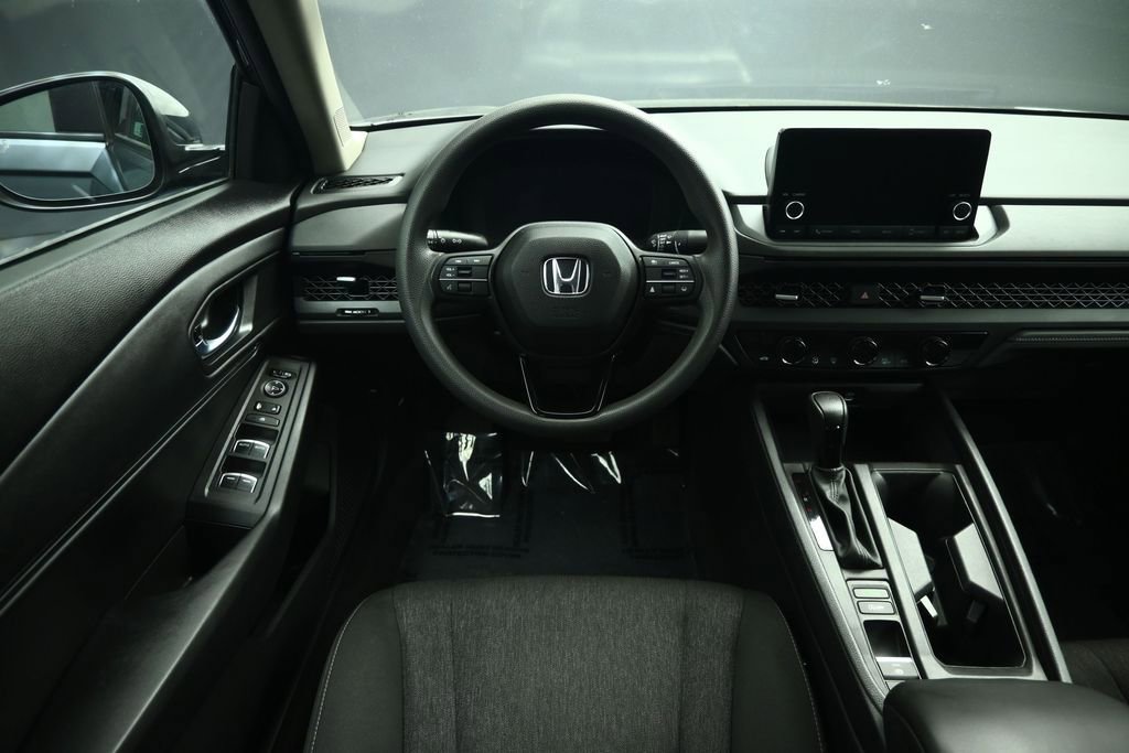 Used 2023 Honda Accord EX image 5