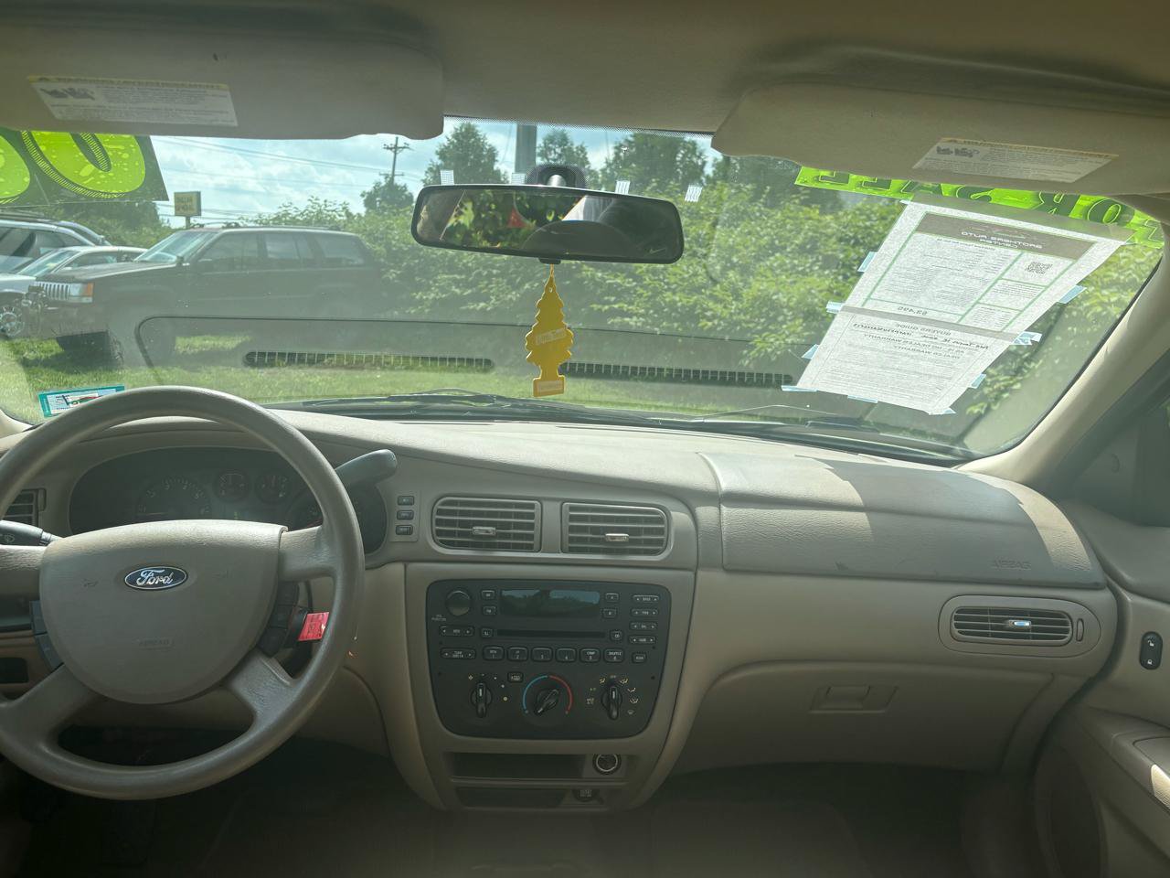 Used 2006 Ford Taurus SE FWD image 10
