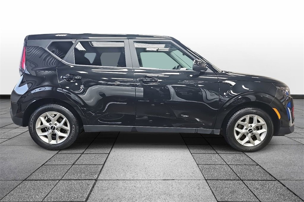 Used 2024 Kia Soul LX w/ Option Group 015 image 4