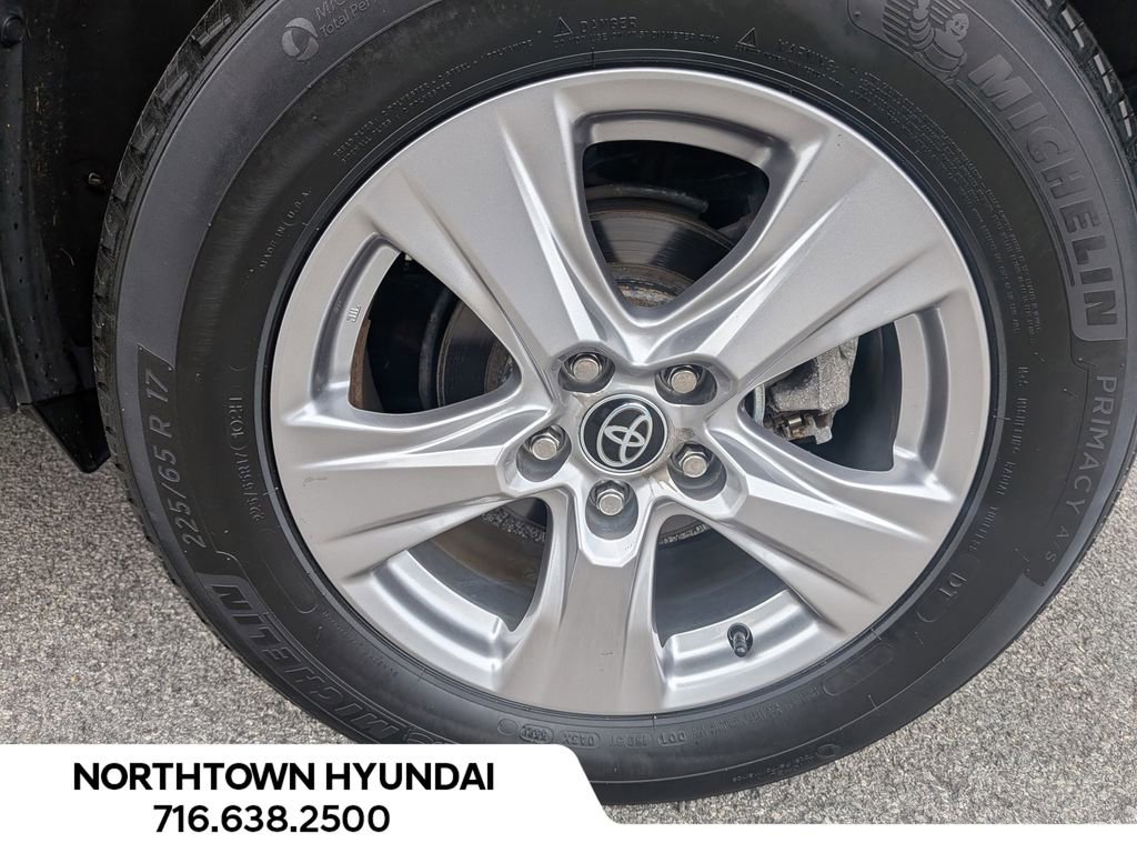 Used 2022 Toyota RAV4 XLE w/ Convenience Package AWD/4WD image 45