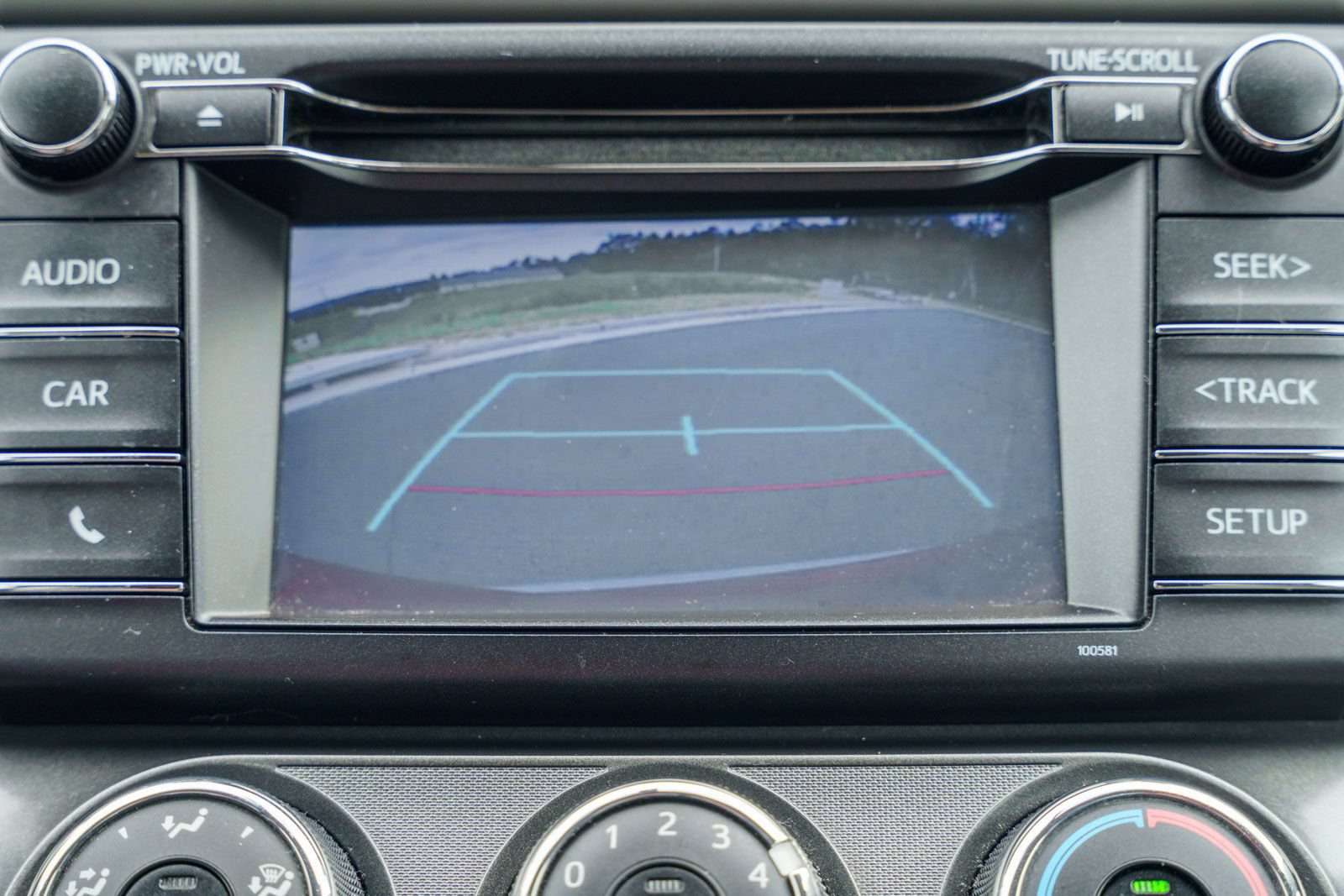 Used 2015 Toyota RAV4 LE FWD image 32