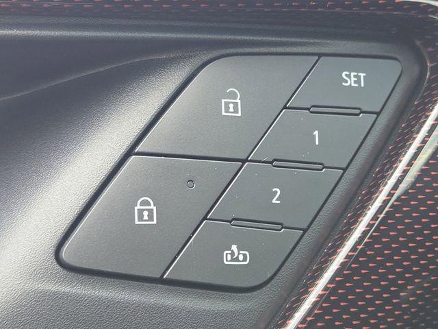 New 2026 Chevrolet Traverse RS w/ LPO, Floor Liner Package AWD/4WD image 13