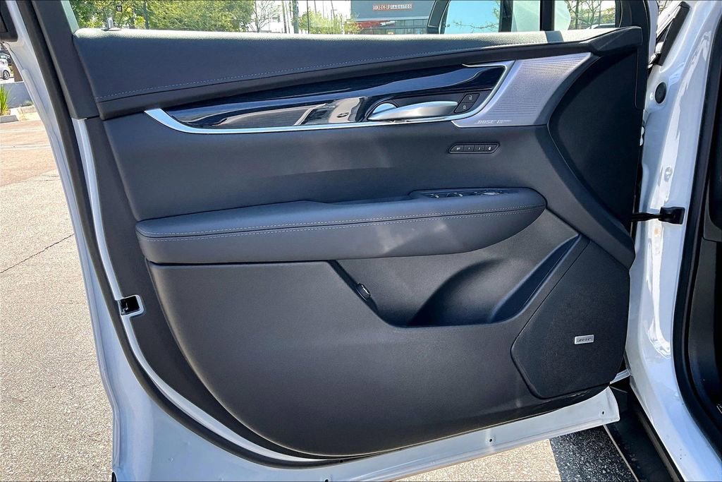 New 2026 Cadillac XT5 Premium Luxury w/ LPO, ONYX Package FWD image 11