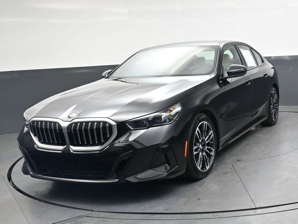 Used 2024 BMW 540i xDrive w/ Premium Package AWD/4WD image 8