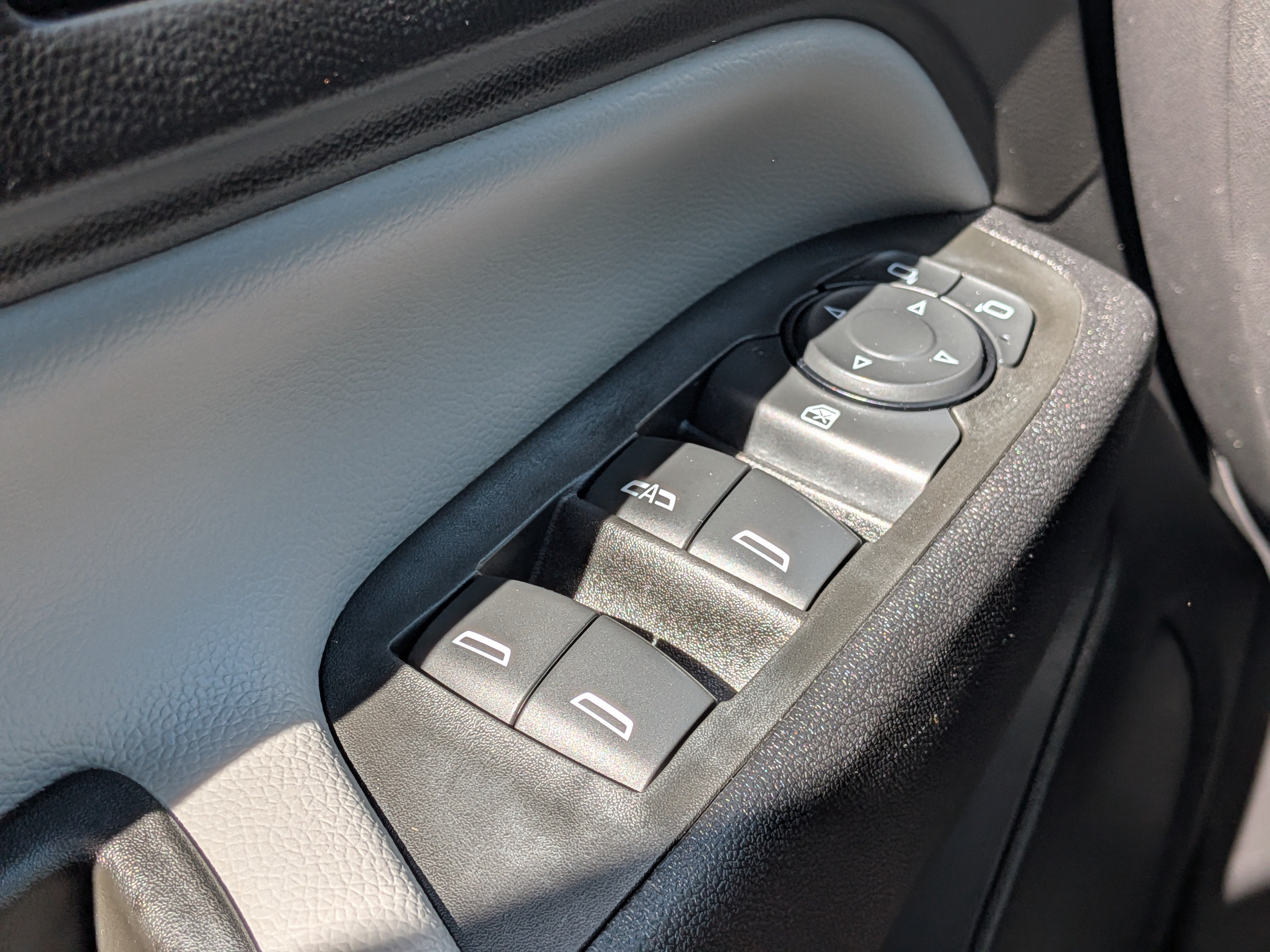 Used 2021 Chevrolet Equinox LS w/ LS Convenience Package FWD image 22