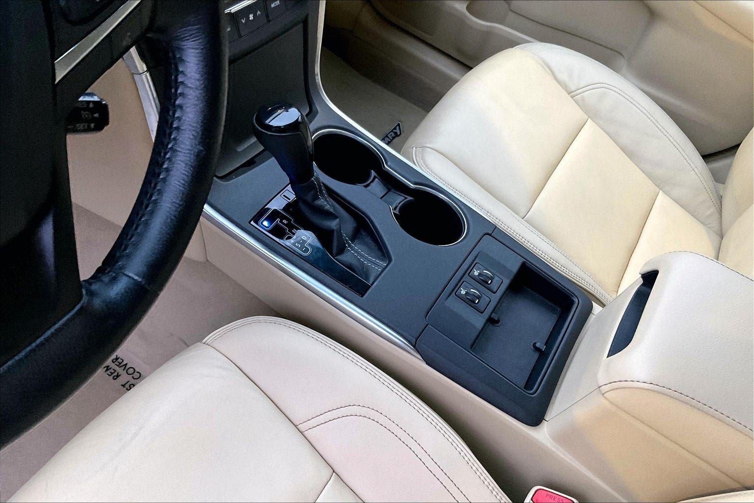 Used 2015 Toyota Camry XLE FWD image 16