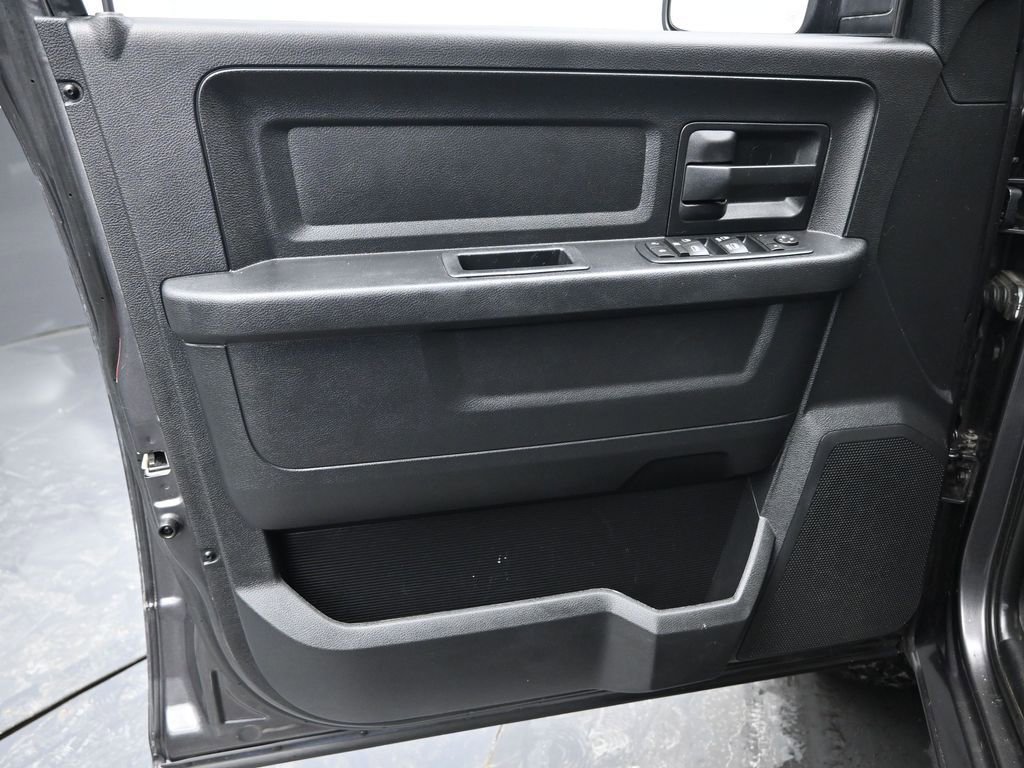 Used 2016 RAM 1500 Express image 26