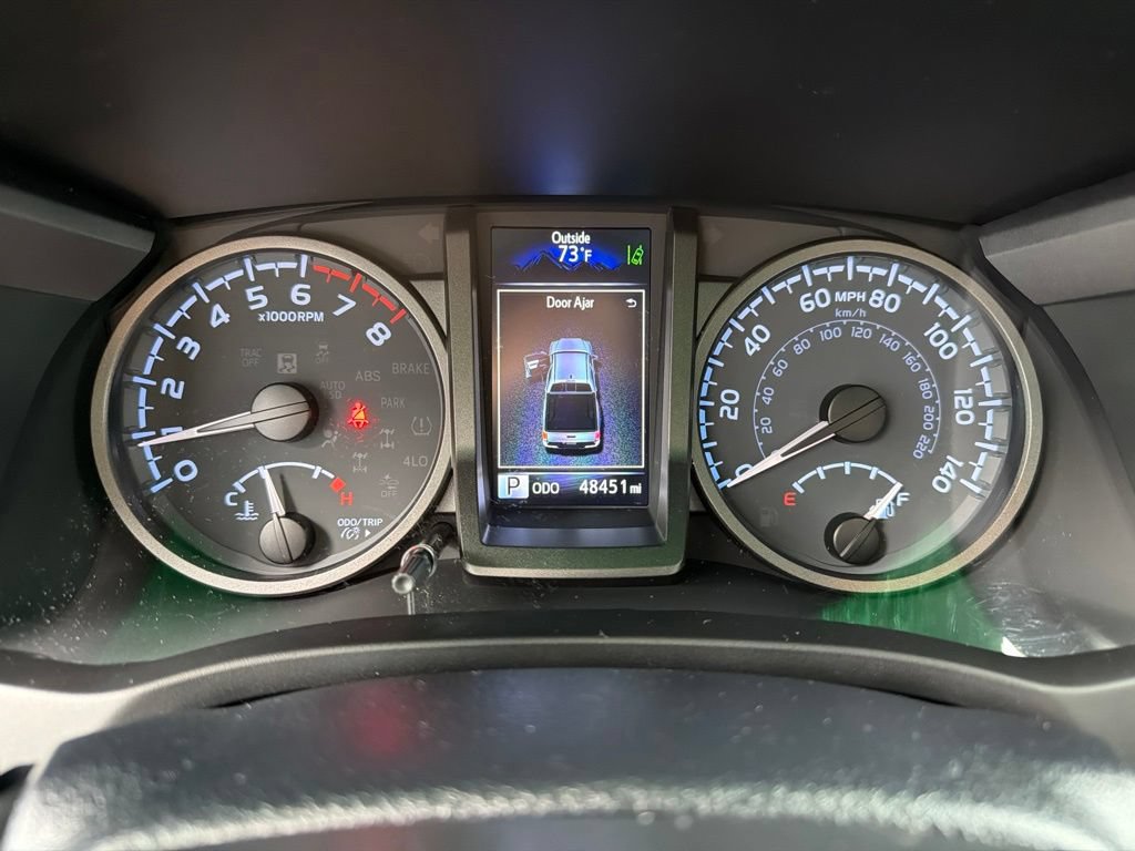 Used 2022 Toyota Tacoma TRD Off-Road w/ TRD Premium Off Road Package AWD/4WD image 25