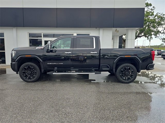 New 2025 GMC Sierra 2500 Denali w/ Denali Reserve Package image 2