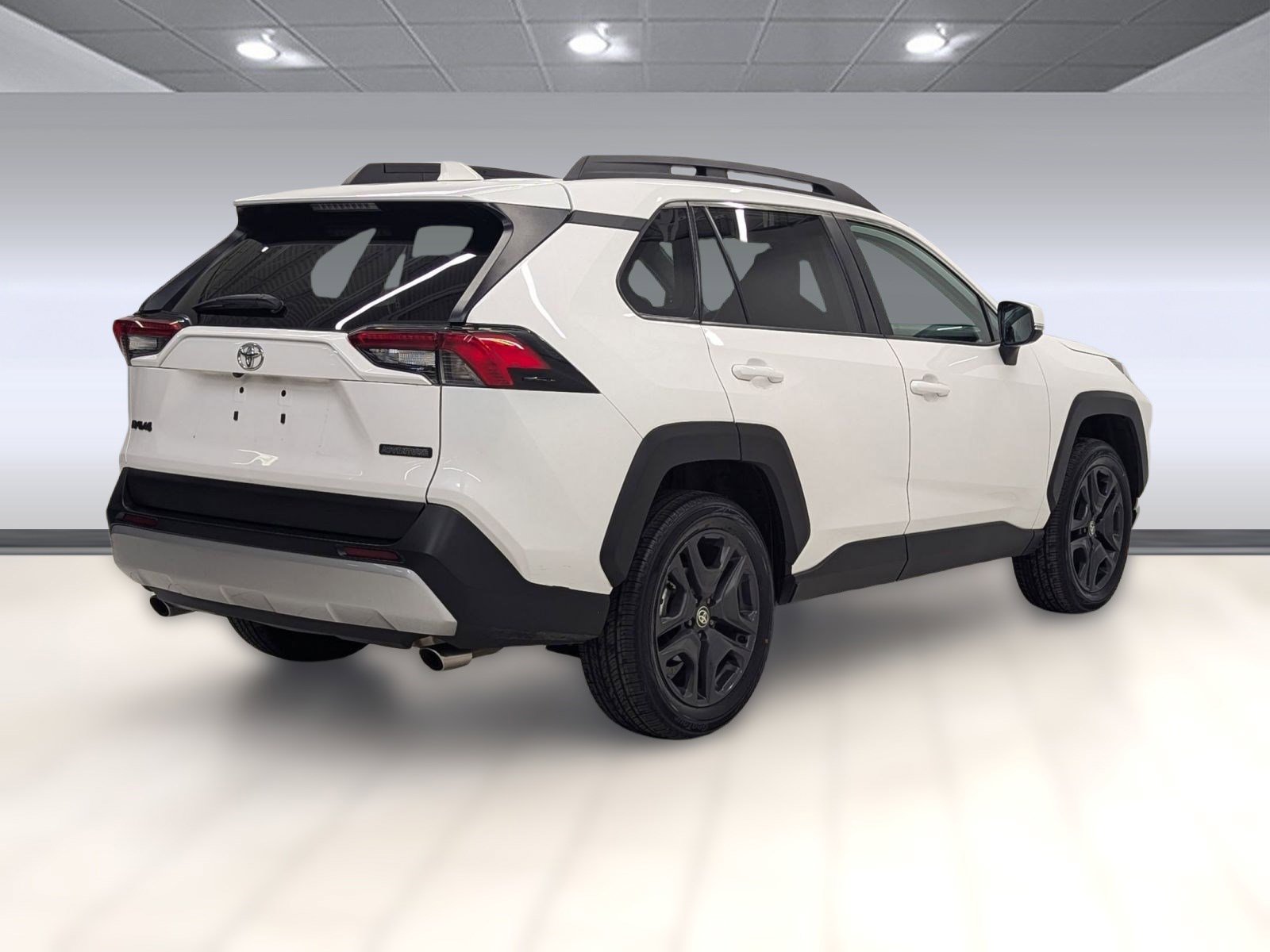 Used 2024 Toyota RAV4 Adventure image 7