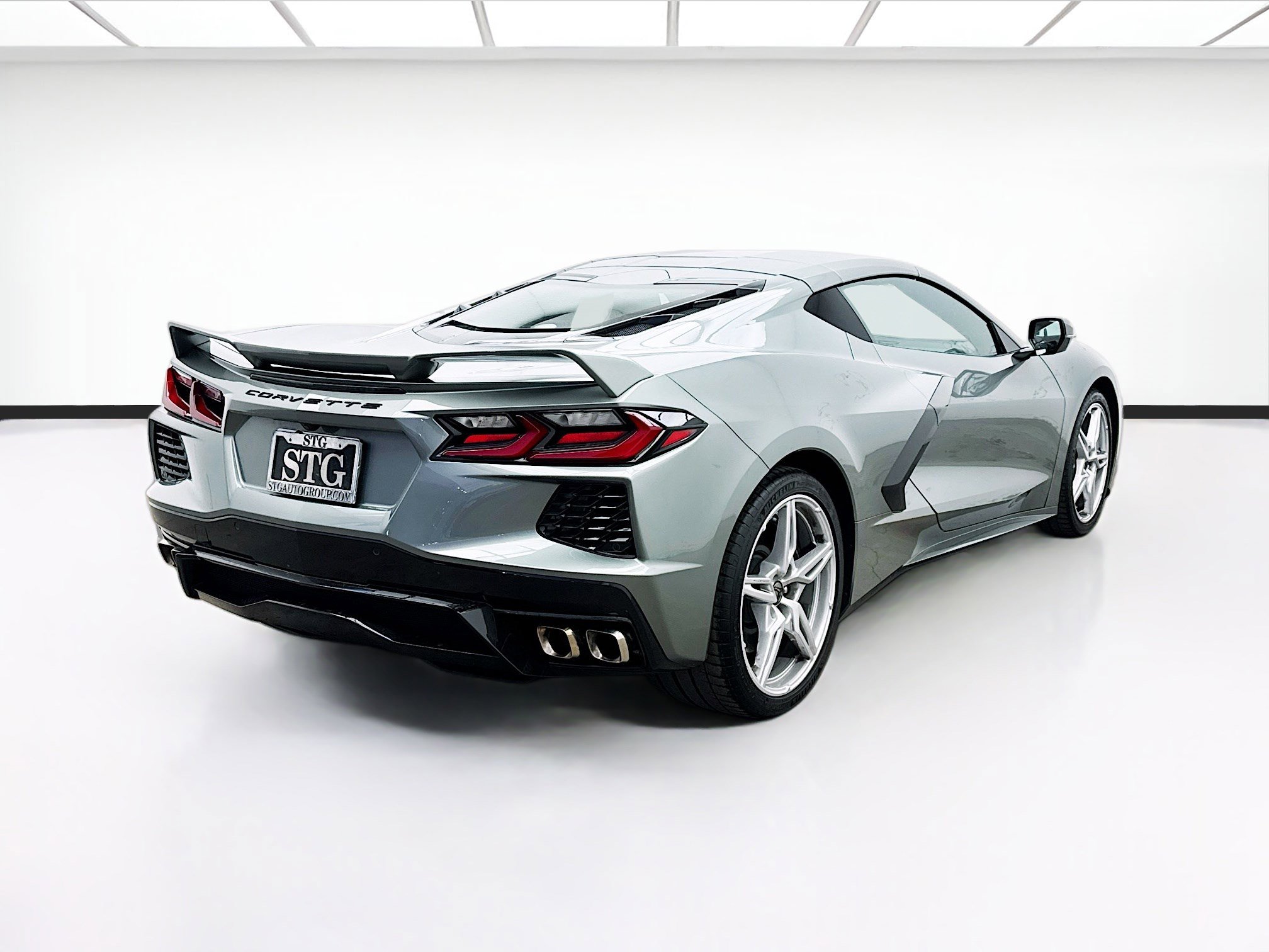 Used 2023 Chevrolet Corvette Stingray Coupe w/ Z51 Performance Package image 4
