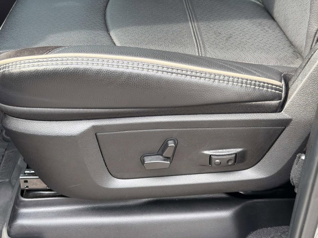 Used 2026 RAM 2500 Laramie AWD/4WD image 23