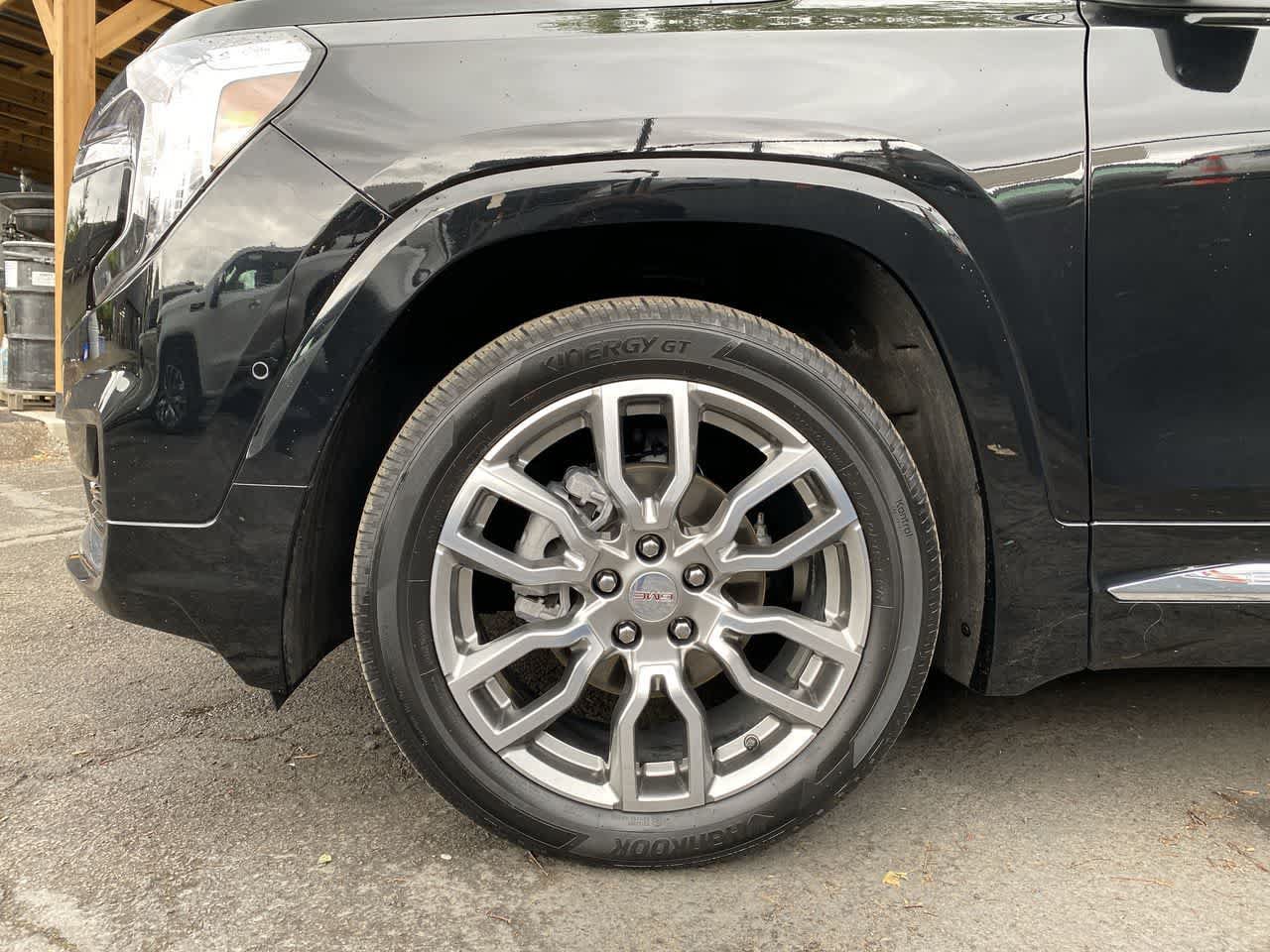 Used 2022 GMC Terrain Denali w/ Denali Premium Package AWD/4WD image 10